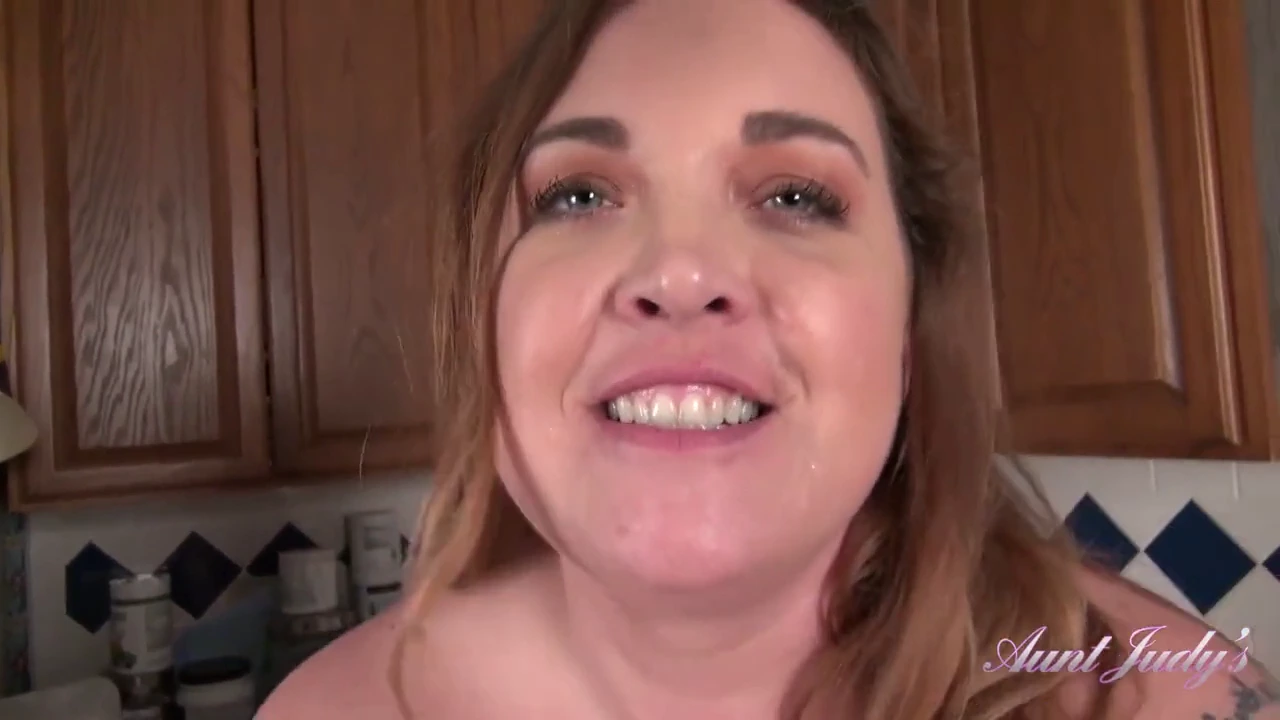Solo masturbation with big natural tits and ass of a housewife porn video